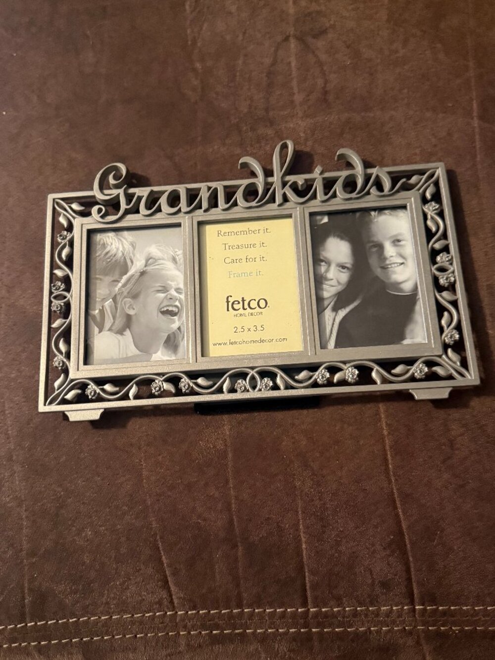 Fetco Grandkids Silver Metal 3-Opening Tabletop Picture Frame Wallet Size